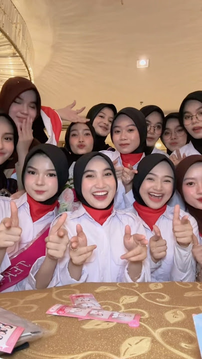 Adira jadi paskib bareng ciwi2 gemes