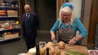 bad cooks making more bad decisions for 5 minutes (worst cooks in america)
