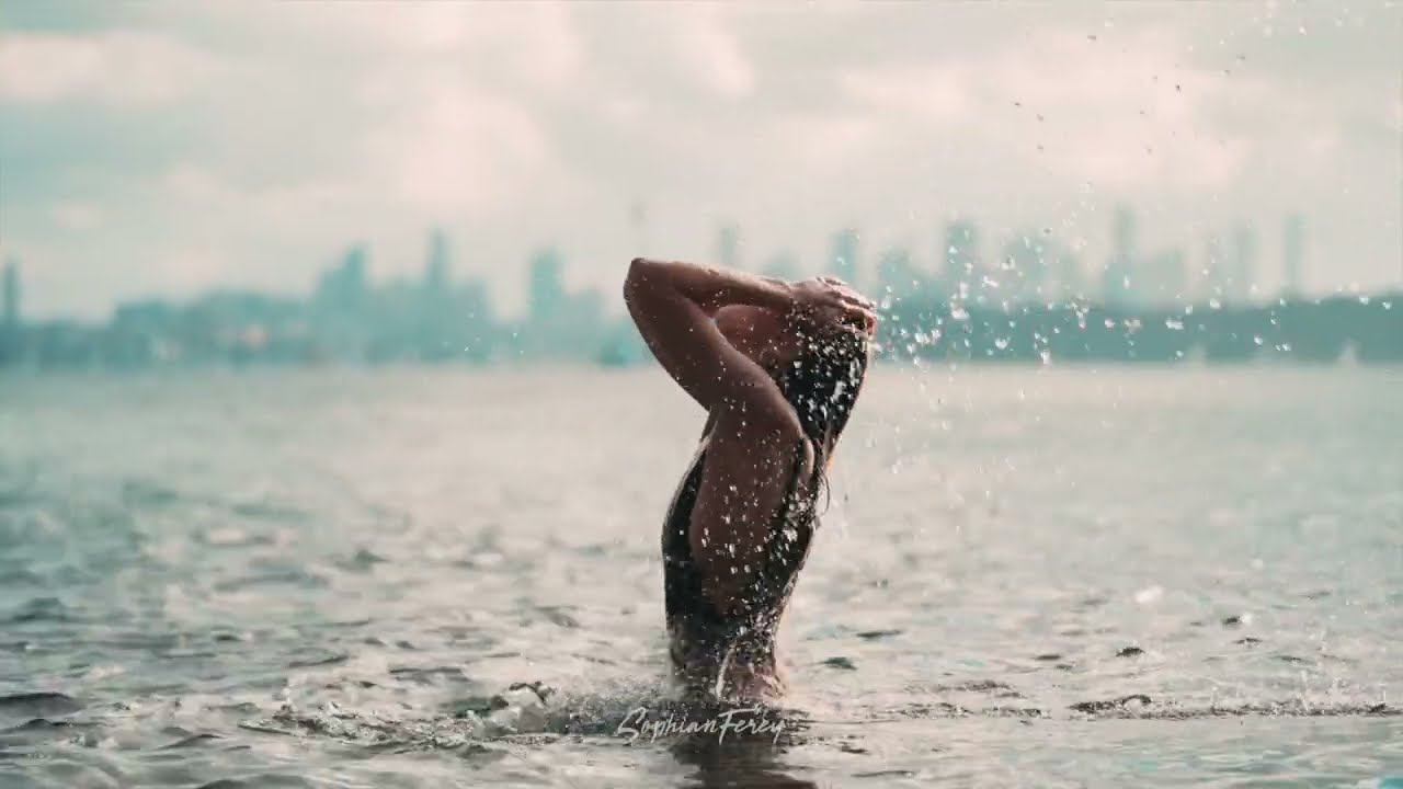 Royalle Modelling beach day with Annika Ashman