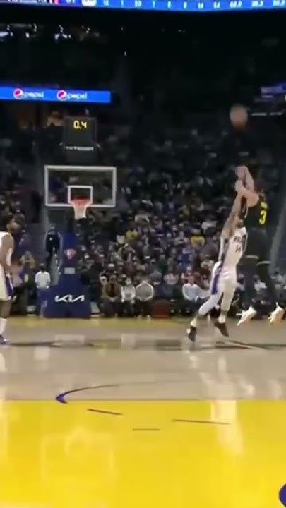 Jordan Poole half court shot buzzer beater YouTube Jordan Poole half court shot buzzer beater YouTube