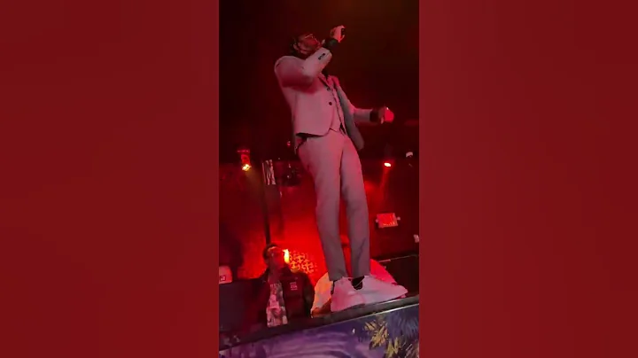 Raheem Devaughn Customer live at Josephines April ...