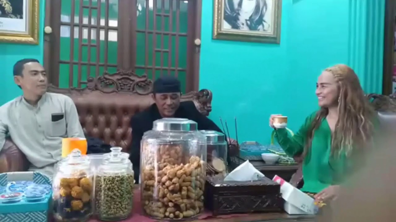 BINCANG2 DI RUMAH LILIS KARLINA TERNYATA ADA PENJAGA GOIB .