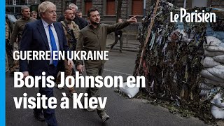 Depuis Kiev, Boris Johnson annonce l’envoi de blindés et de missiles antinavires en Ukraine