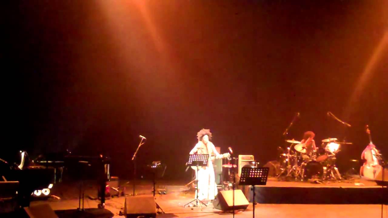Tonton Perfect in Paris di YouTube Tonton Perfect in Paris di YouTube
