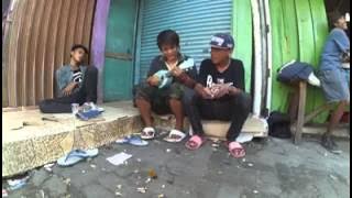 Numpang ngamen y..ngakak lagu nya