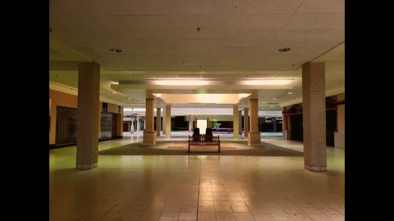 Abba - Chiquitita (plays in an empty mall)