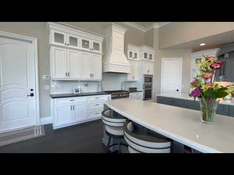 Elegant Transitional Estate