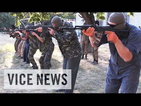 ⊙ Under Fire With The Azov Battalion: Russian Roulette l Dispatch 76 (2014)