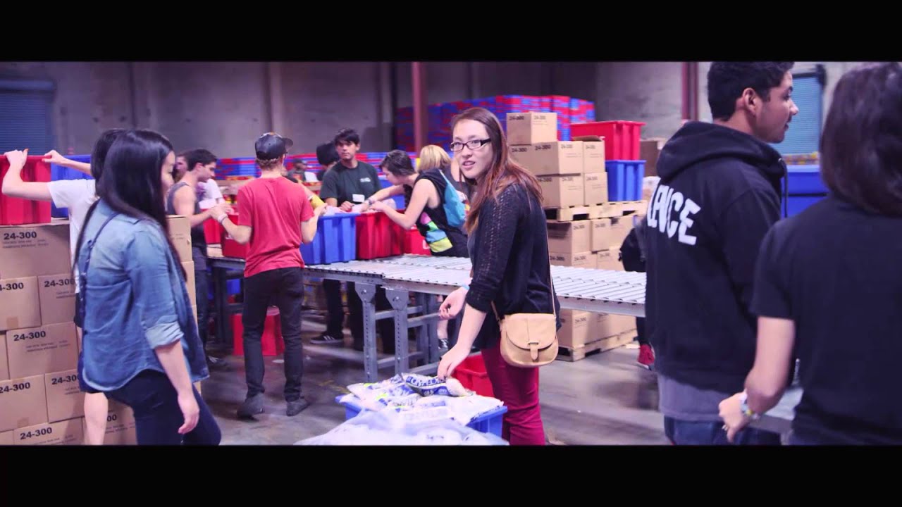 ⁣Adventure Club Do Good with Electric Family