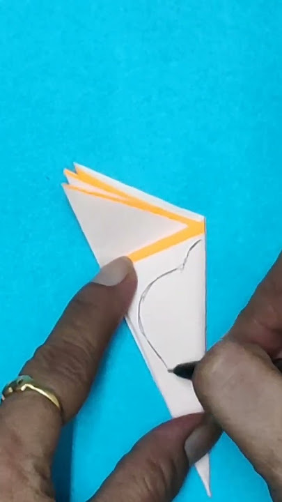 Easy Flower Making Craft कागज का फूल कैसे बनाते हैं Very Easy Paper Flowers #shorts #short #trending