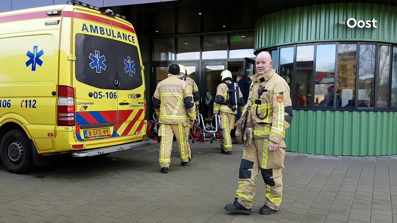 Brand in schoolgebouw Gilde College en Spindel College in Hengelo aangestoken, leerlingen naar huis