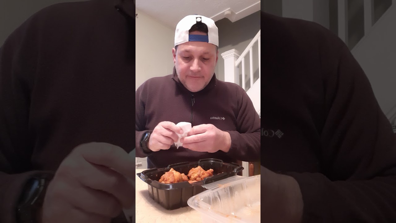 Duffs vs Anchor Bar chicken wings review 🔥🔥🔥 Buffalo NY🇺🇸 YouTube