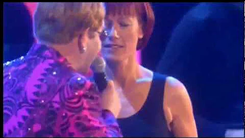 ELTON JOHN & KIKI DEE - DON'T GO BREAKING MY HEART - LIVE 2.000 (HQ-856X480) 3D VIDEO