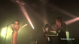 Download Lagu C'est Karma - Dinosaur (live 2019) MP3