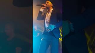 משה פרץ-כוס של יין