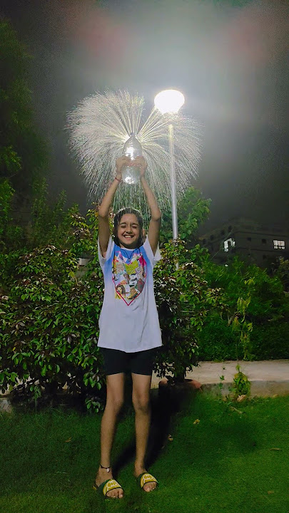 khwabon ki barish hai💕😘🥳💃💖✨✨🌧️🌨️#ytshots #kamakshisuthar #trendingsong
