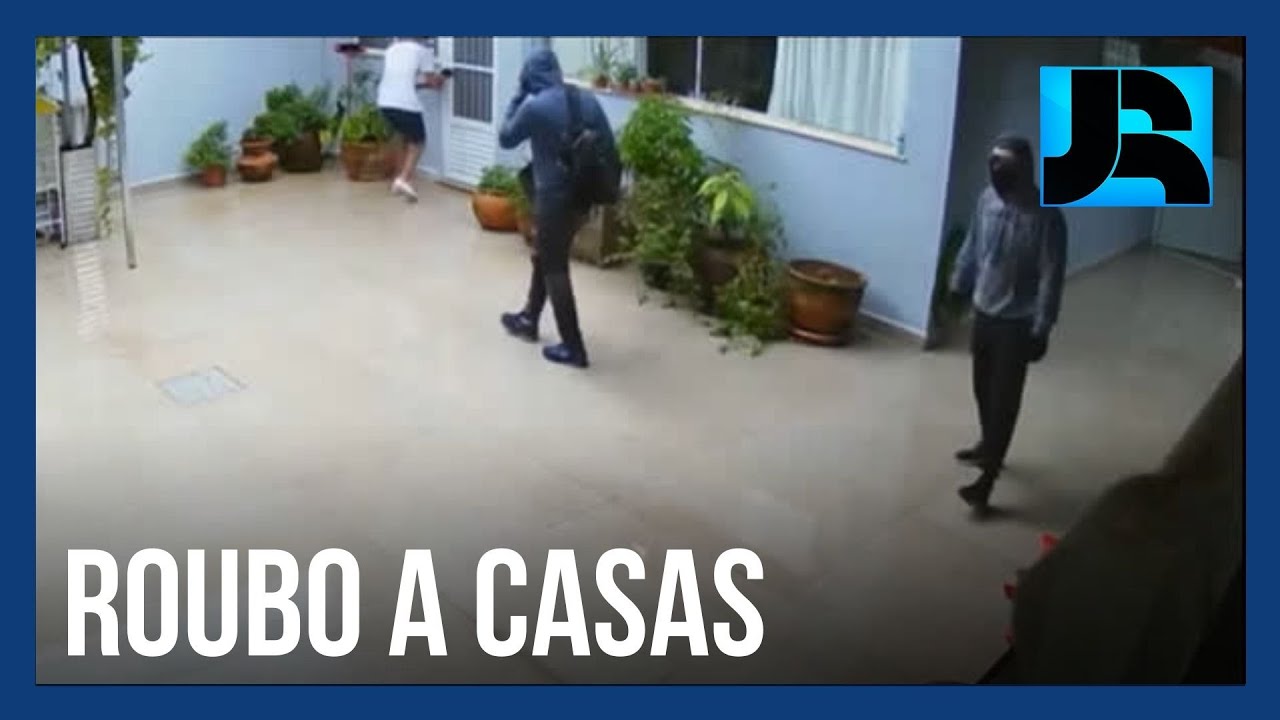 JR mostra conversas entre criminosos especializados em roubo de casas de luxo