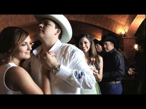 Leandro Rios y Su Grupo Eslabon Te La Pongo Enfrente Video Official