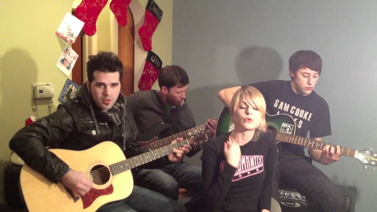 The Scissors - Holiday Video 2011 adlı videoyu YouTube'da izle The Scissors - Holiday Video 2011 adlı videoyu YouTube'da izle
