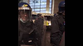 "Did you get bullied at school?" - Bristol protester asks riot police questions screenshot 3