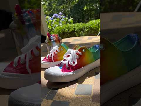 वीडियो: कैसे मार्करों के साथ कैनवास के जूते सजाने के लिए (चित्रों के साथ)