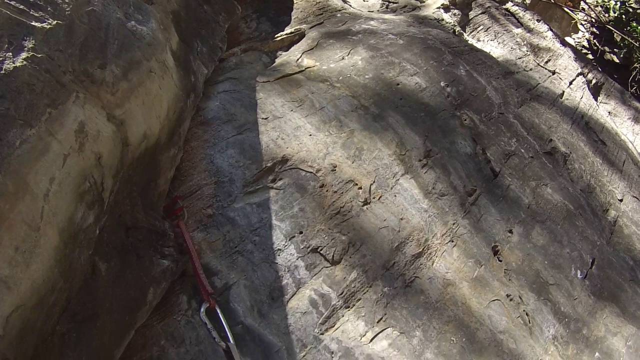 Gruta do Baú: beleza e diversidade de espeleotemas na região de