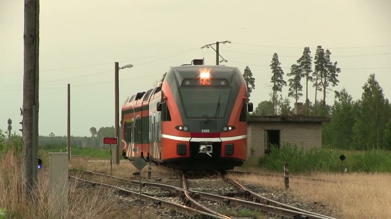 Штадлерский дизель-поезд 2320 на ст. Тоотси / Stadler DMU 2320 at Tootsi station