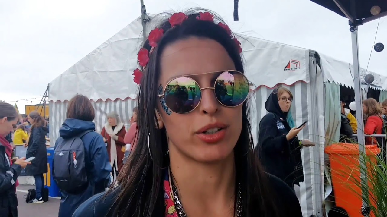 Visitors celebrate 'man-free' festival in Sweden