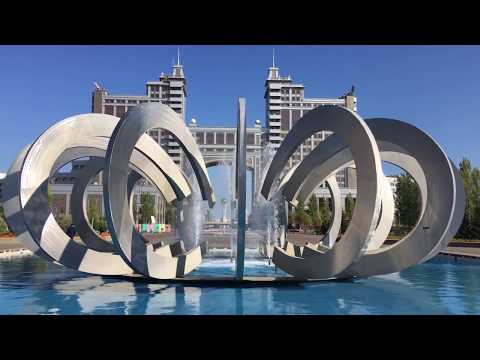 Vidéo: Ancienne ville de Tselinograd. est devenue Astana et la capitale du Kazakhstan