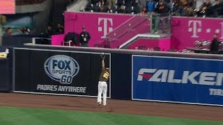 NYM@SD: Kemp makes outstanding catch in the 6th