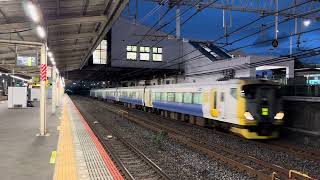E257系500番台NB-17編成(新宿わかしお 回送)が東船橋を通過してからE231系500番台津田沼行き(A532編成)が到着するまでのシーン
