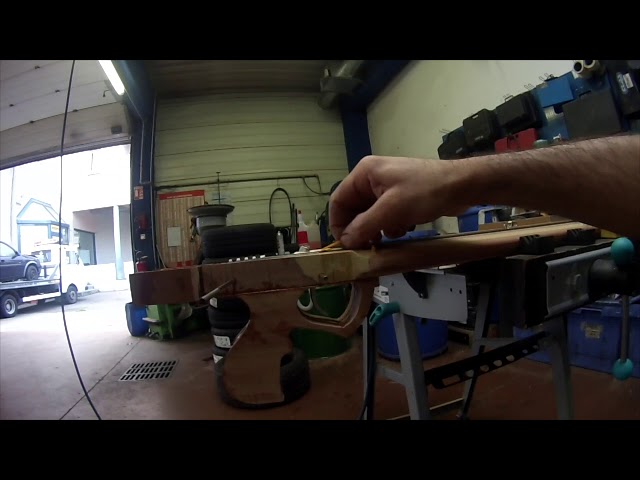 arbalète de chasse sous marine en bois EVE 110.home made Des fusils de chasse sous marine en bois made in Corse YouTube