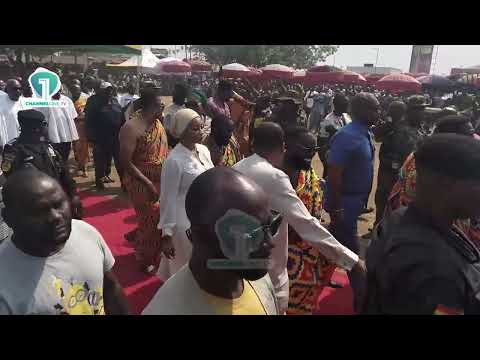 🇬🇭 President John Mahama arrives at the Akwasidae Festival at the Manhyia Palace.