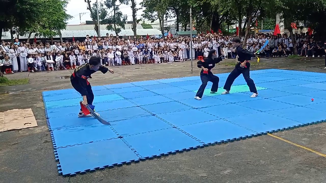 Biểu Diễn Võ Cổ Truyền Khai Mạc HKPD Trường THPT Nguyễn Bỉnh Khiêm 2020 - CLB Võ Cổ Truyền Cần Đăng