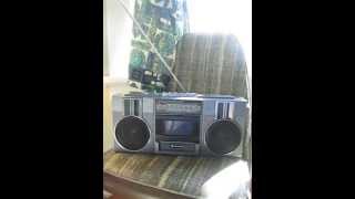 Hitachi FM/AM Stereo Radio Cassette TRK-6820H Boombox Ghettoblaster 002 screenshot 3