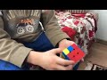 Albert la 6 ani rezolva cubul Rubik