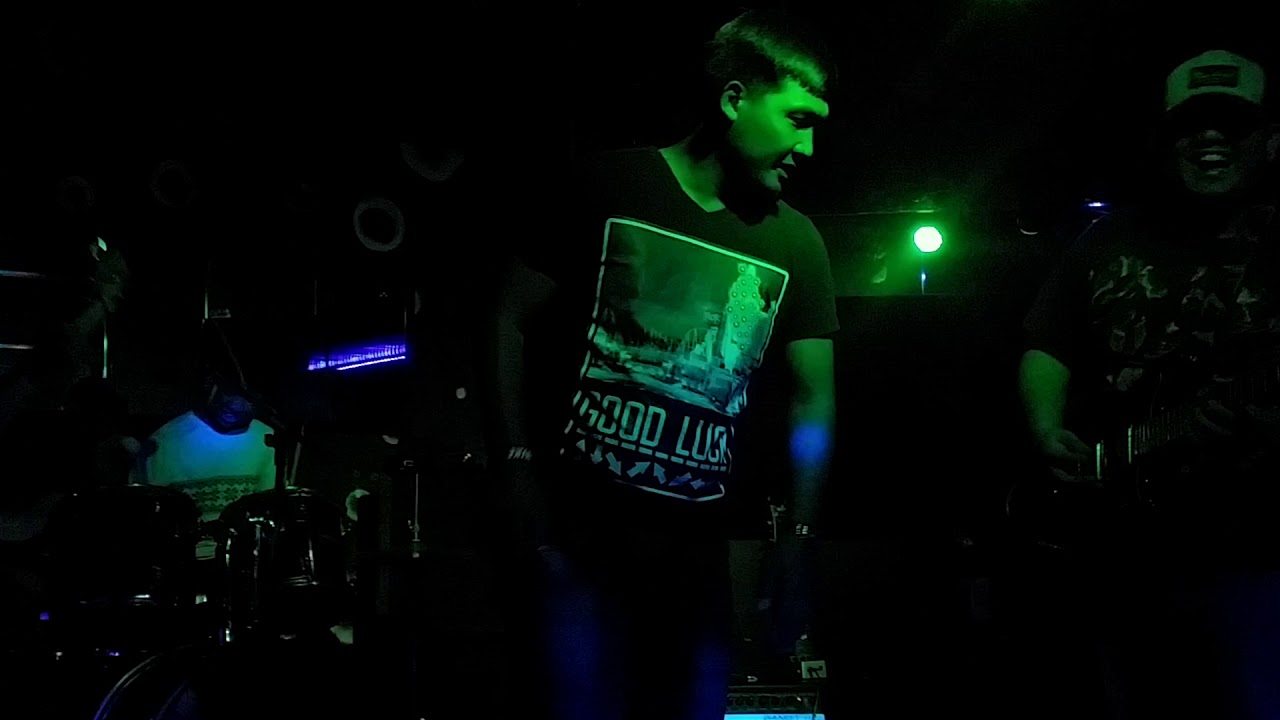 Chiru - Nyentuk Ka Diatu Cover ( Live at Pegasus, Sibu )