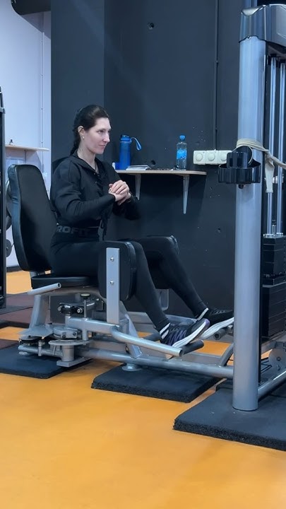 Тренажер на отведение бедра в сторону - YouTube