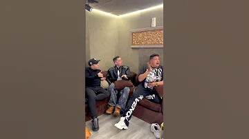 رد فعل حمو بيكا لما سمع شاكوش بيغنى انتى الوحش 