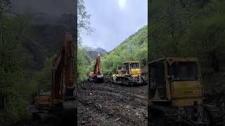 03.05.2023.терлойское ущелье #горы #дорога #ущелье #спецтехника #excavator #mountain #бульдозер