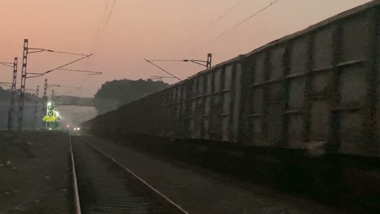 Goods Train Skipping || Kakori Railway Station || At High Speed 😱😱 With Wag~9