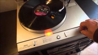 Akai Ap-D33