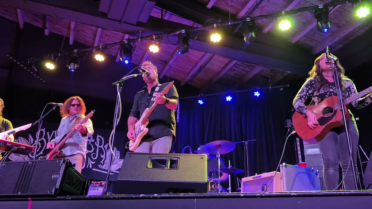 Billy Walton Band   Elkton Music Hall 03 Knife In My Back