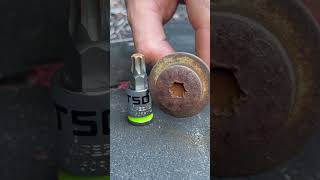 Removing a Damaged F-250 Bed Bolt with a GripEdge RPT Star