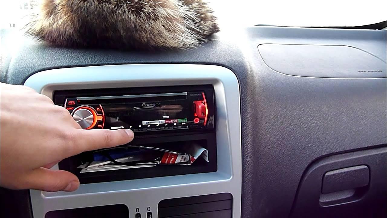 Chery Bonus/чери бонус 2DIN магнитола, установка - Chery Bonus, 1,5 л, 2012 года