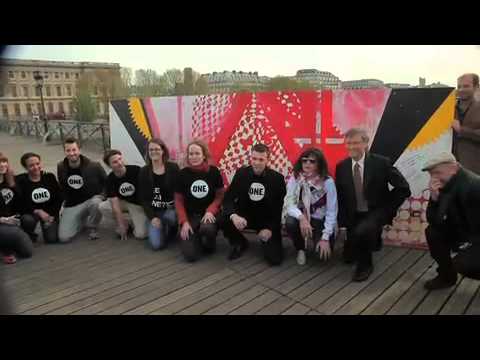 Bill Gates with Living Proof Graffiti at the Pont des Arts in Paris