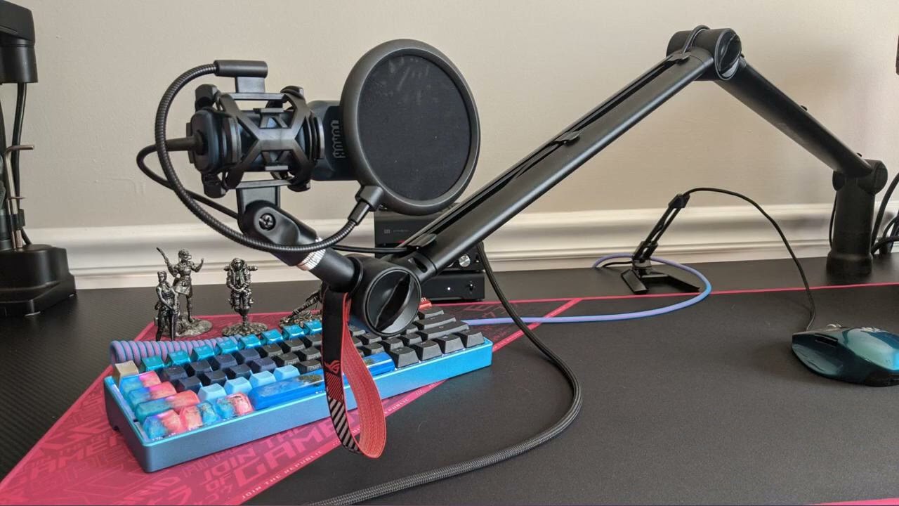 THRONMAX Zoom Adjustable Microphone Suspension Boom Scissor Arm Stand, Made of review