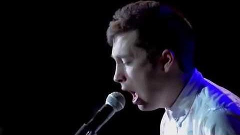 Tyler Joseph stays at the same note for like 13 seconds during addict with a pen live