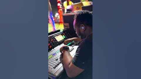 Live mix in motion with the Midas M32