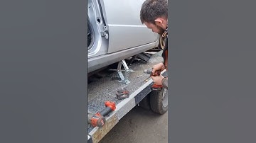 Car Lift Transitional Hook – Elevate Your Video Edits!